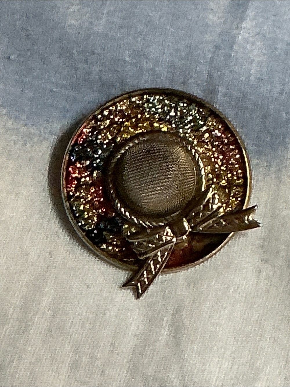 Hi Hat Metal Faded Gold-tone Straw Hat Brooch Pin w/ Glass Mural Plastic Accent